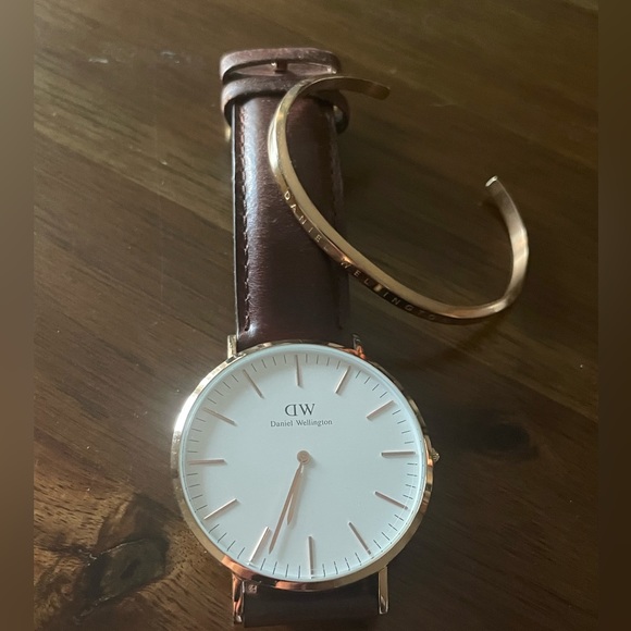 Daniel Wellington watch and bracelet - Picture 1 of 8